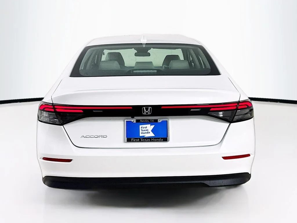 New 2026 Platinum White Pearl Honda LX image 7