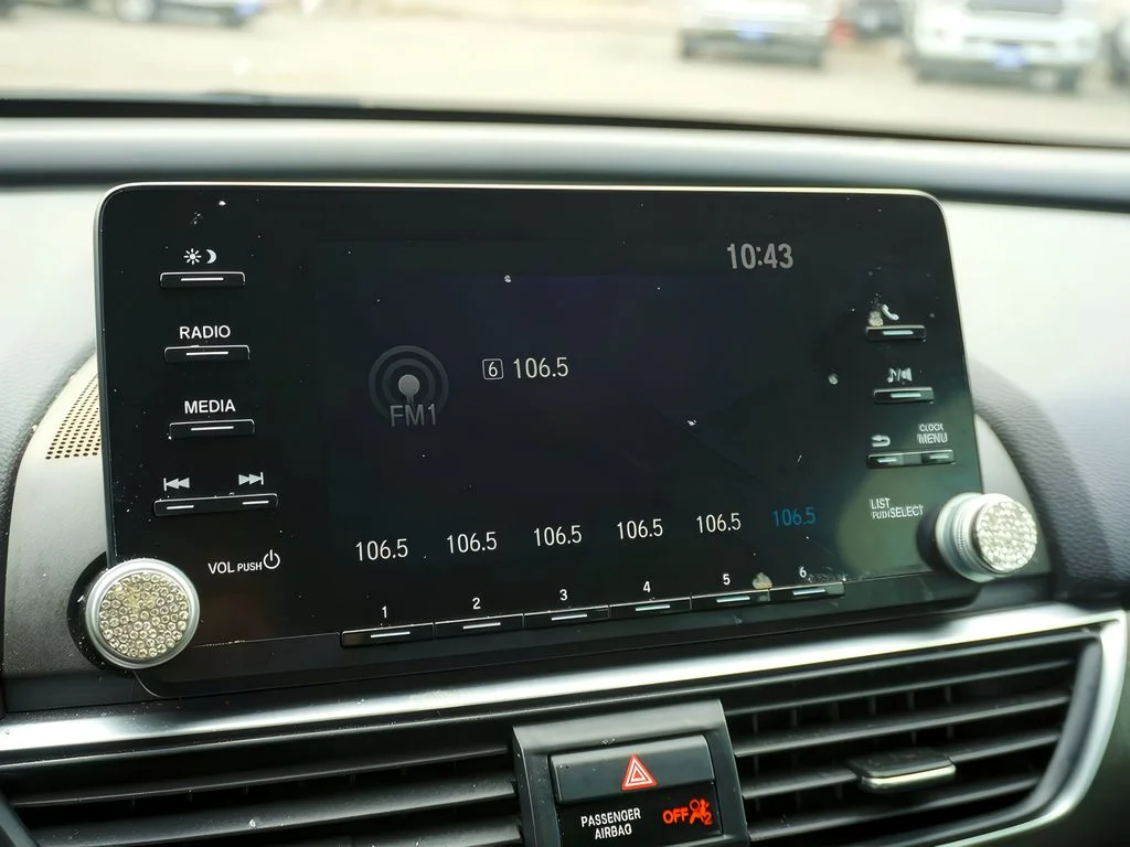 2019 Honda Accord LX - Photo 21