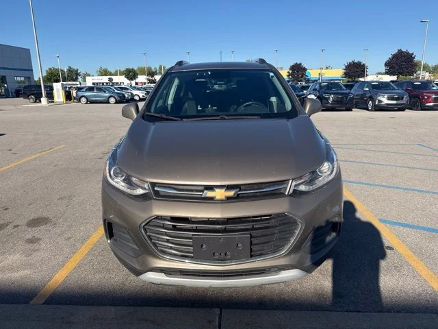 Used 2021 Chevrolet Trax LT with VIN KL7CJPSB3MB345631 for sale in Saginaw, MI