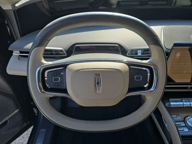 Used 2024 Blue Lincoln Reserve image 25