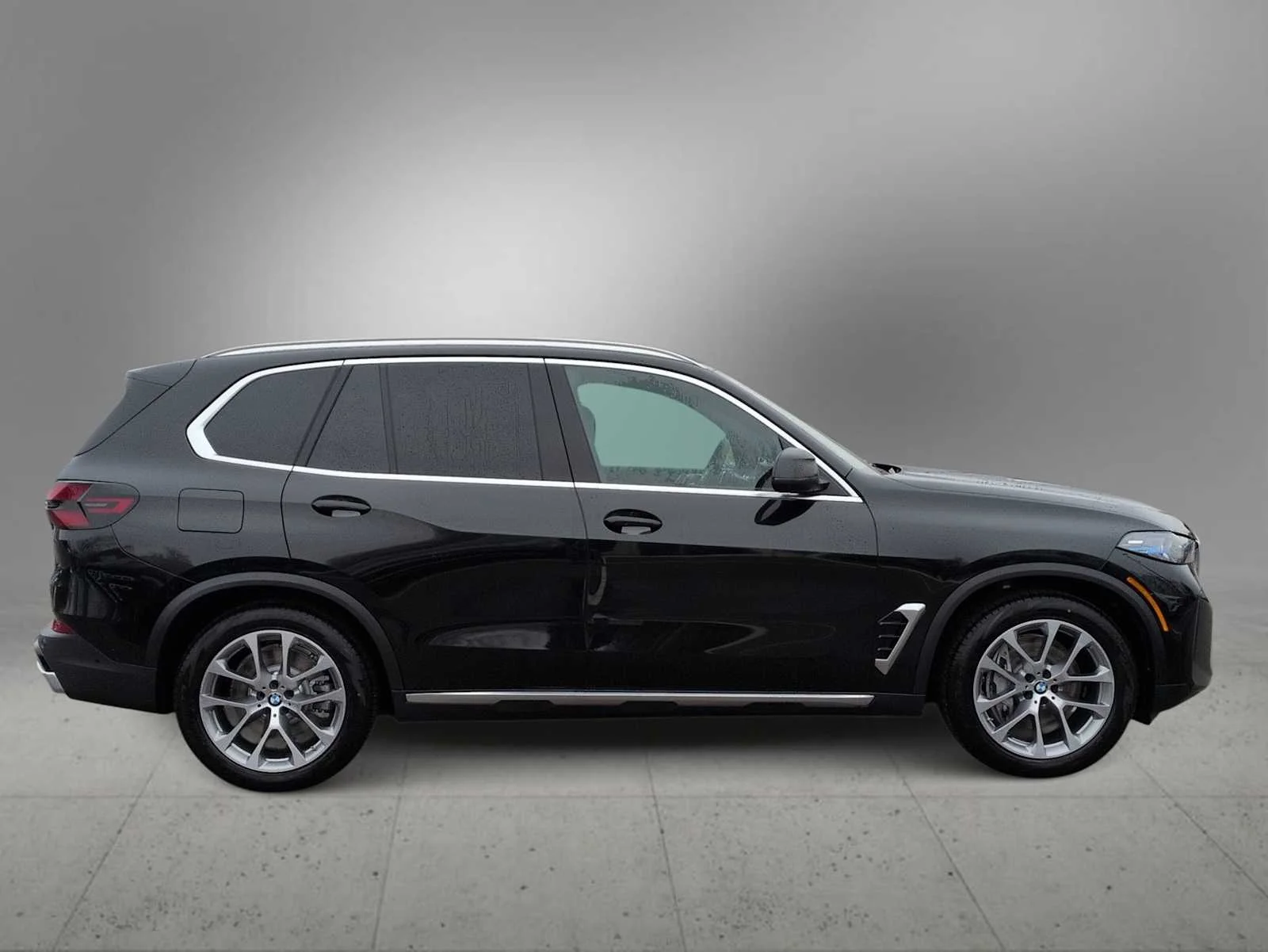 Used 2026 Black Sapphire Metallic BMW xDrive50e image 9