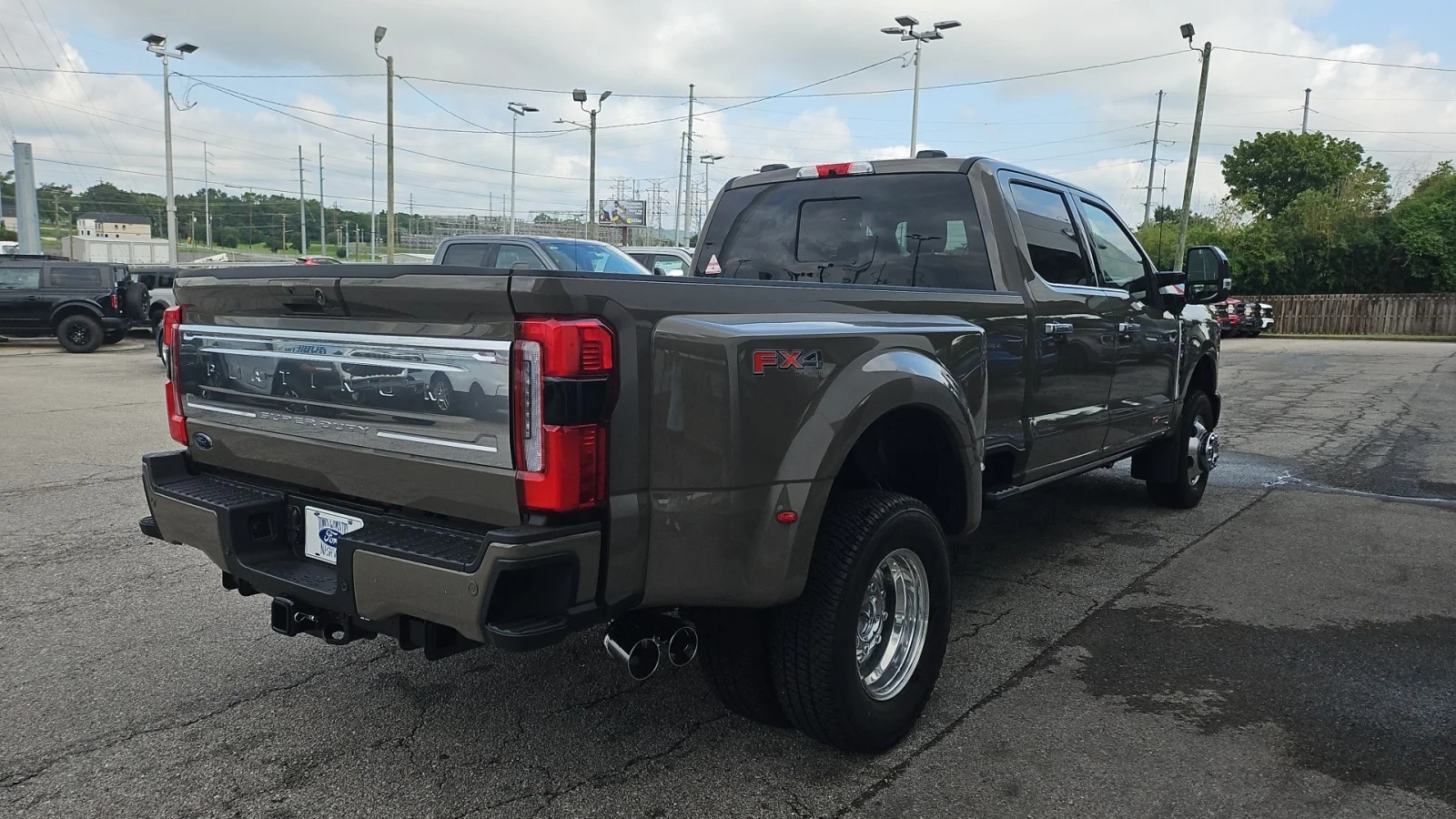New 2026 Marsh Gray Ford Platinum DRW 4WD image 5