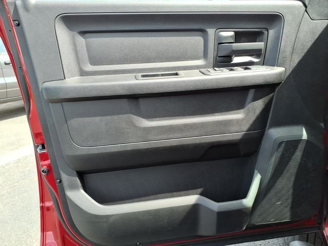 New 2026 Molten Red Pearl-Coat Exterior Paint RAM Tradesman image 10