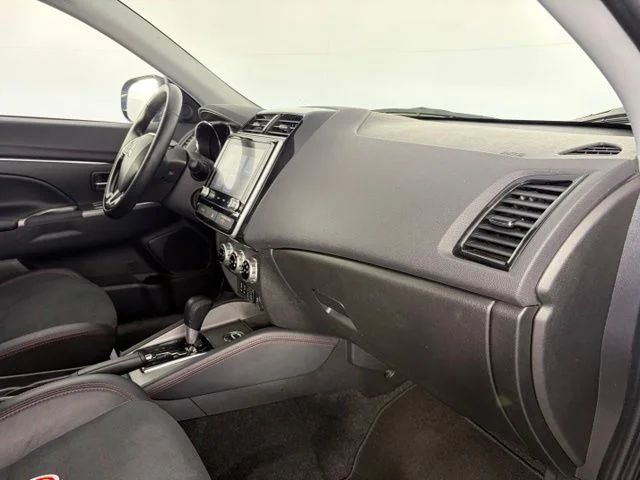 Used 2025 Gray Mitsubishi 2.0 S image 45
