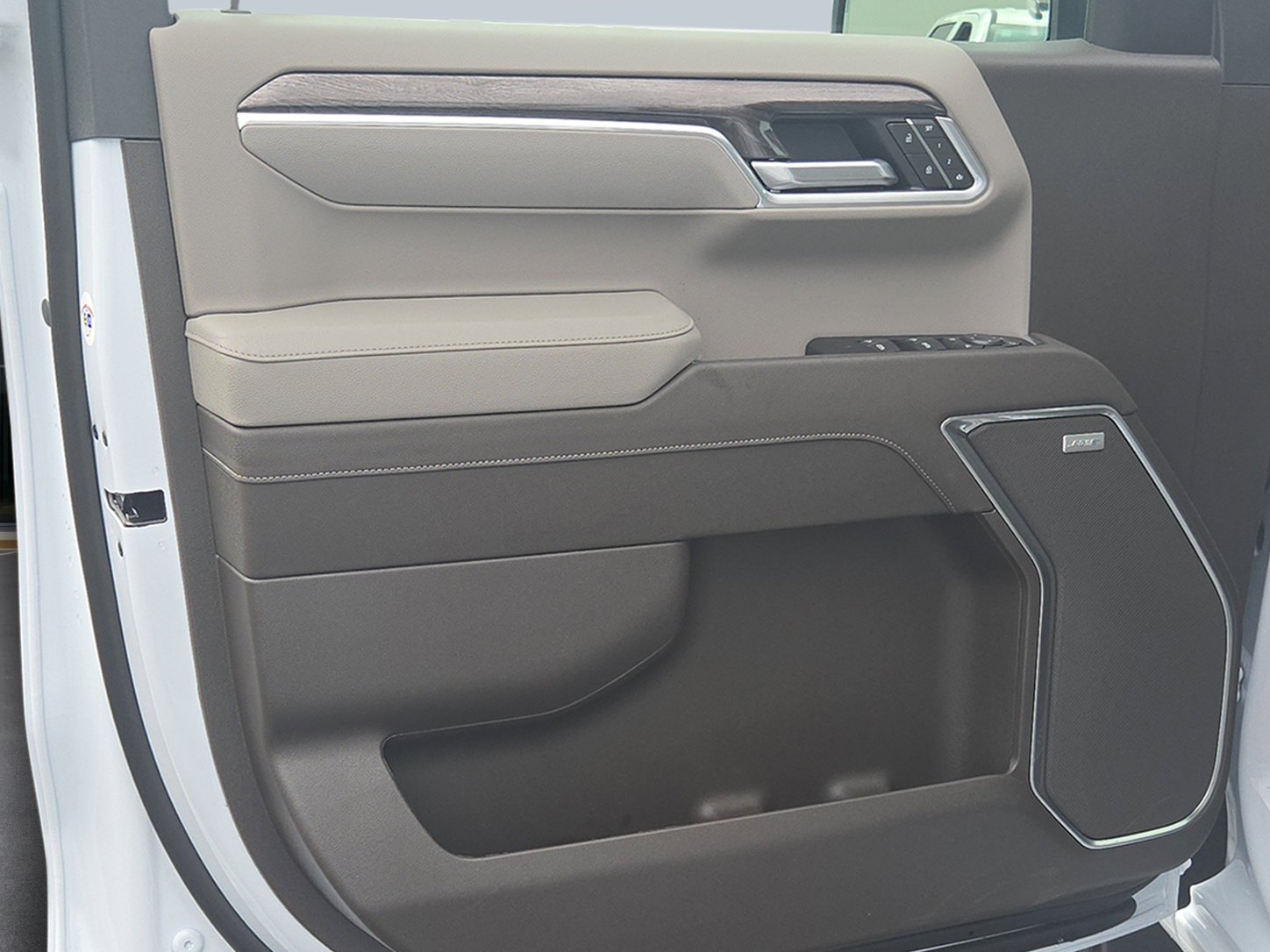 2026 Chevrolet Silverado 1500 LTZ - Photo 12