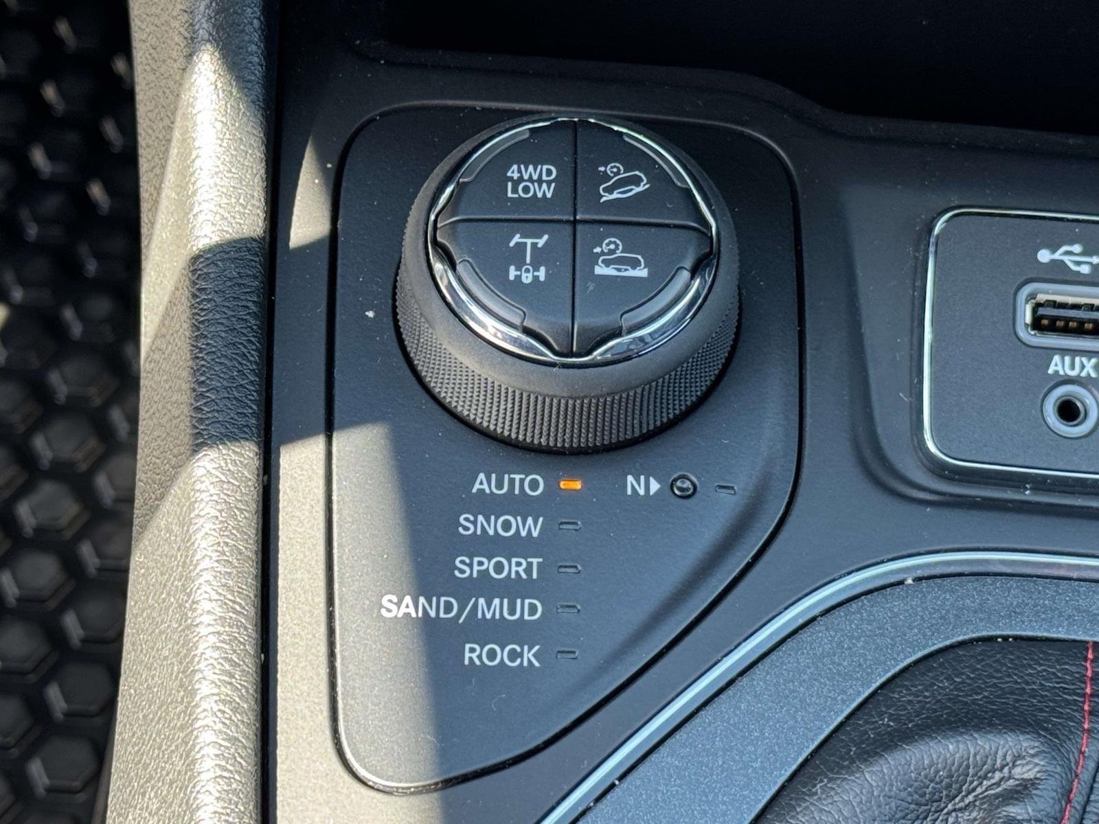 Used 2022 Sting-Gray Clearcoat Jeep Trailhawk image 6