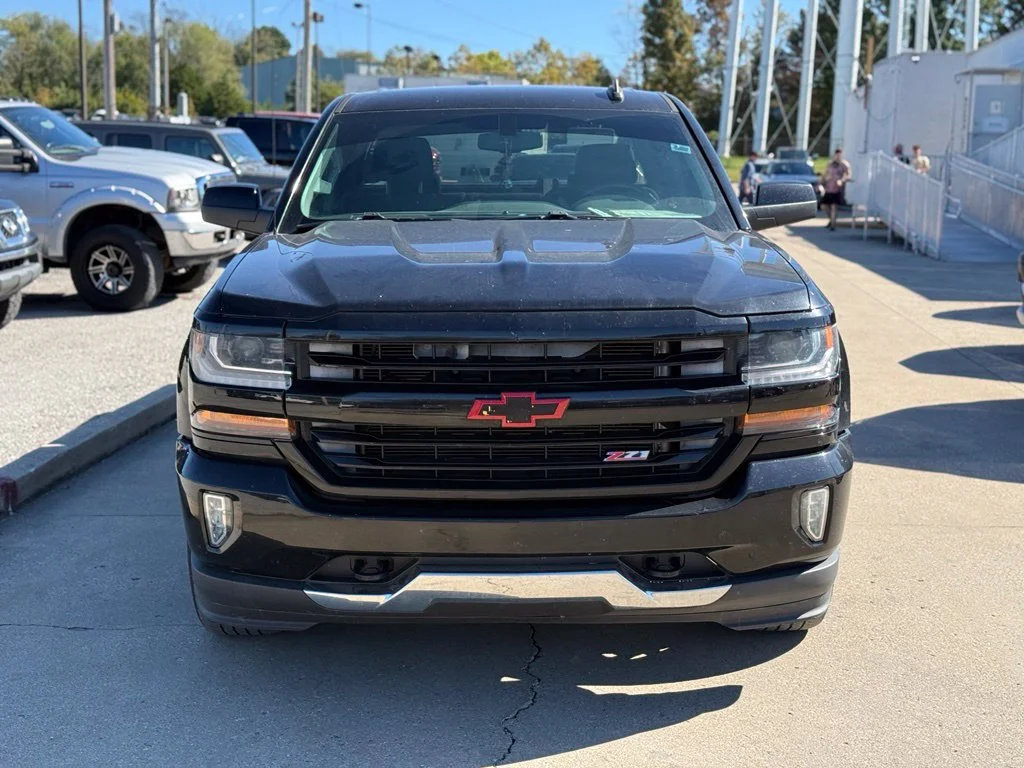 Used 2016 Black Chevrolet LT image 3