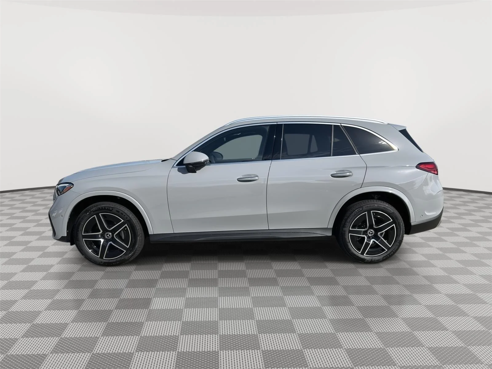 New 2027 MANUFAKTUR Alpine Grey Mercedes-Benz GLC 300 image 6