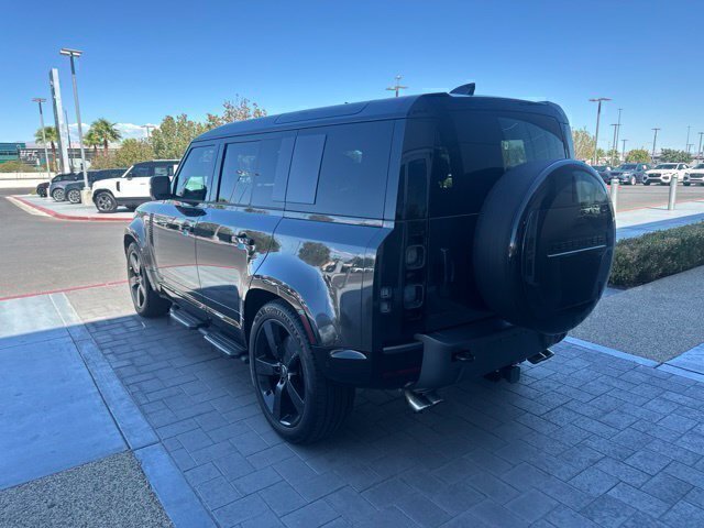 Certified Used 2025 Gray Land Rover V8 image 7
