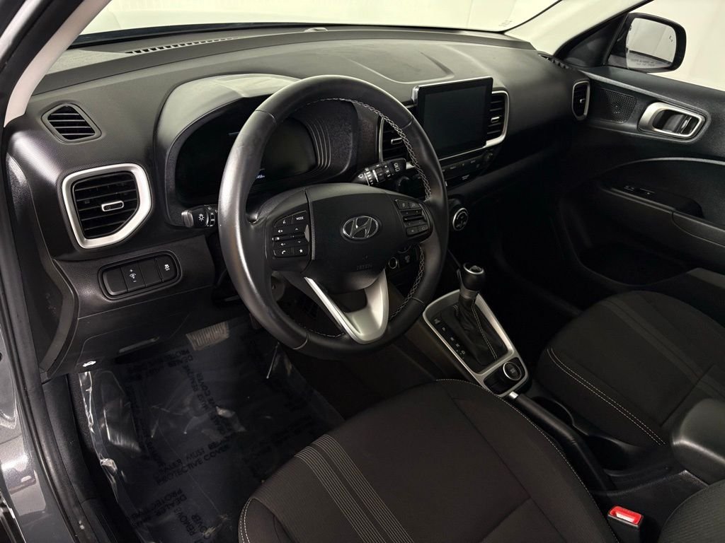 Used 2025 Gray Hyundai SEL image 16