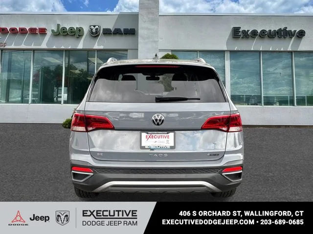 Used 2023 Gray Volkswagen 1.5T SE image 3