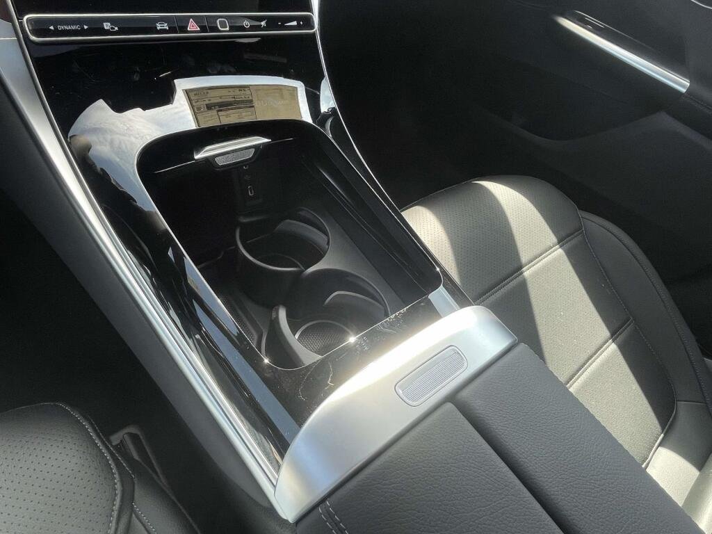 New 2026 2040/Black Mercedes-Benz GLC 300 image 28