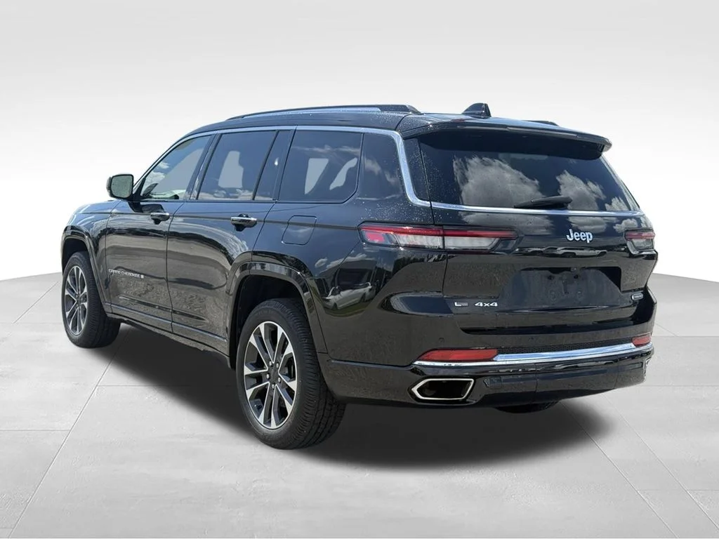 Used 2021 Black Jeep Overland image 3