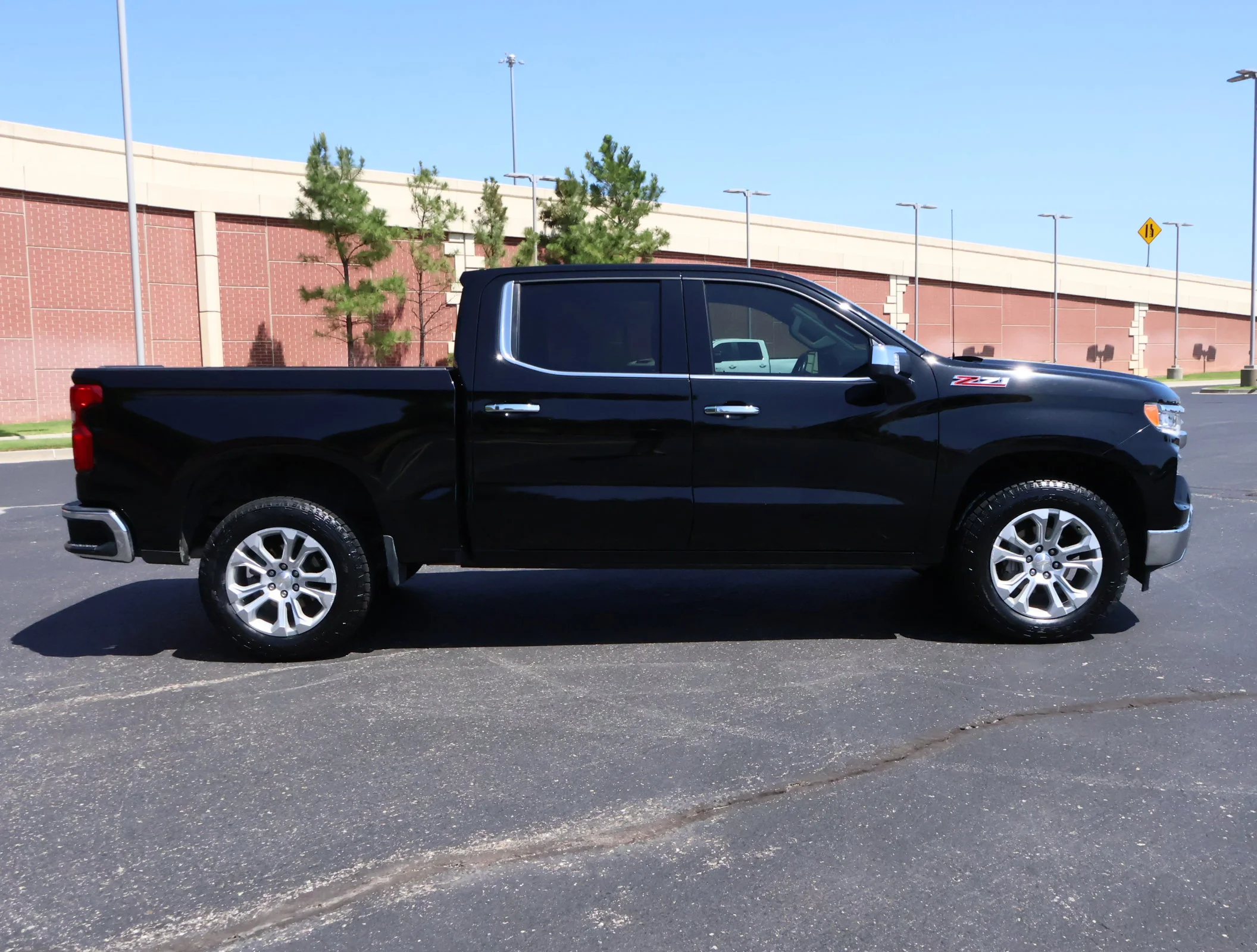 Used 2022 Black Chevrolet LTZ image 34