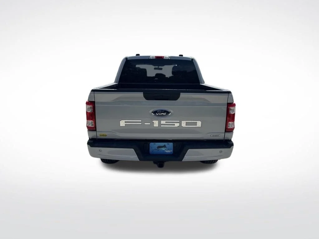 Used 2022 White Metallic Ford XL image 7