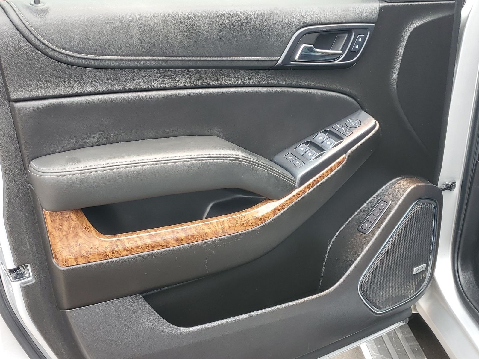 Used 2020 Silver Chevrolet Premier image 10