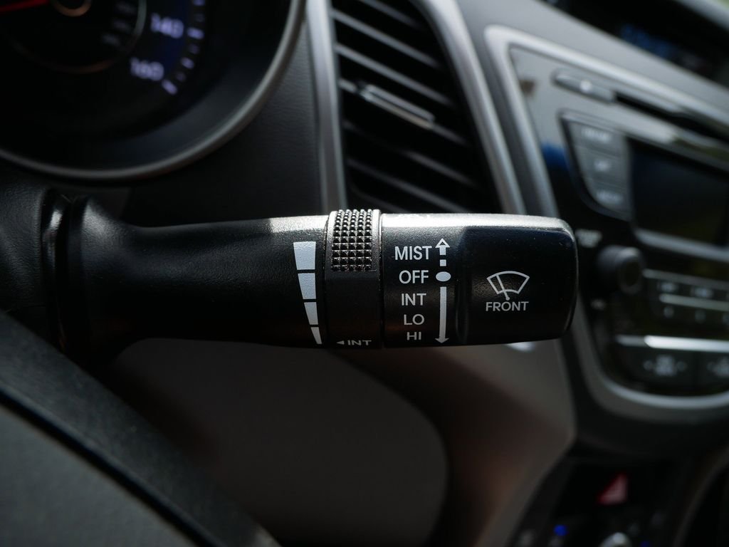 Used 2014 Gray Hyundai SE image 20
