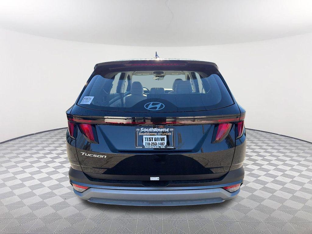 New 2026 Black Hyundai SE FWD image 6