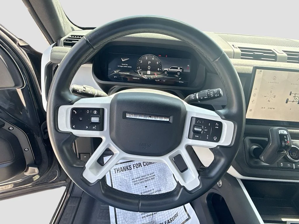 Used 2025  Land Rover S image 12
