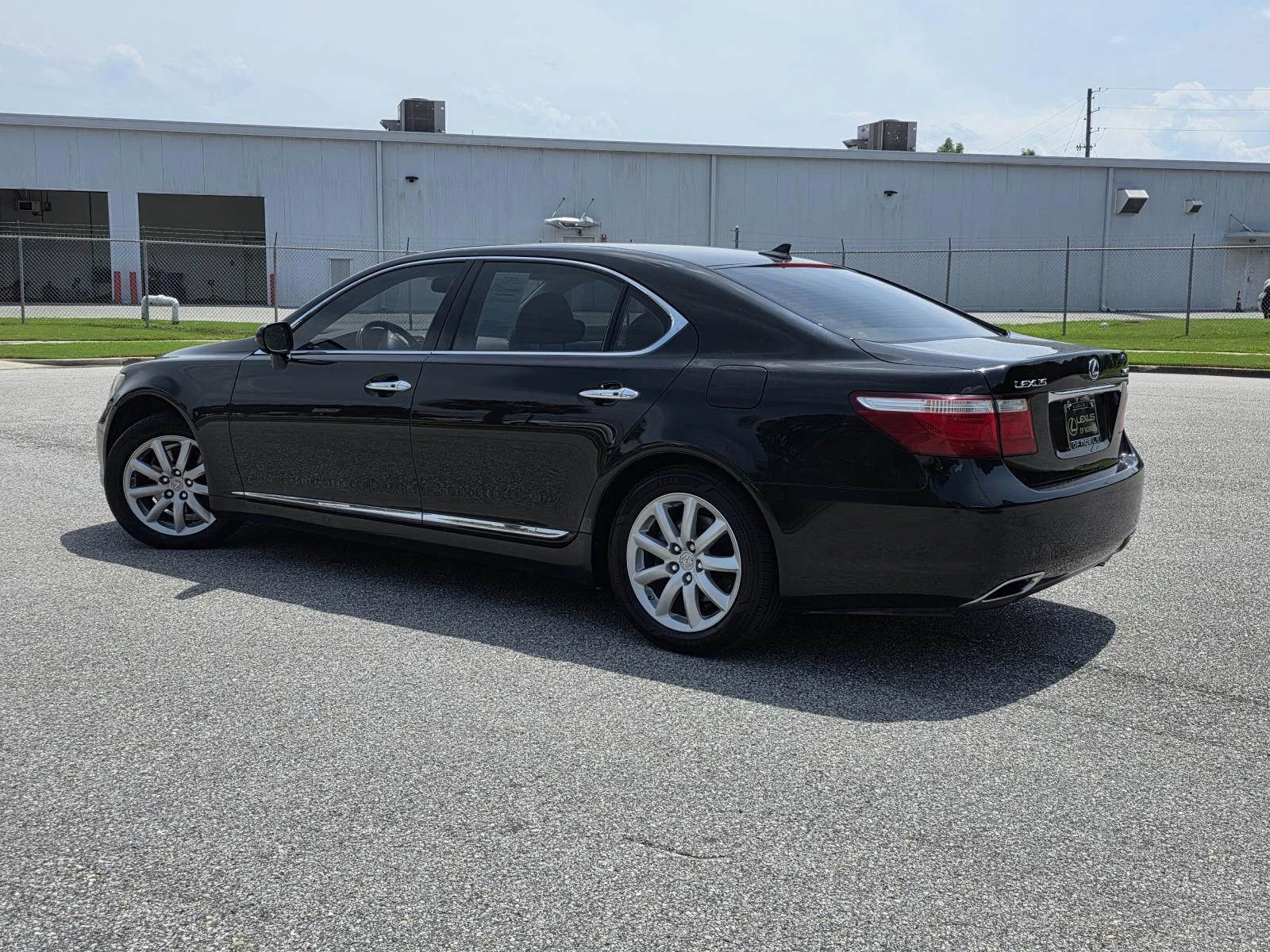 Used 2008  Lexus 460 L image 4