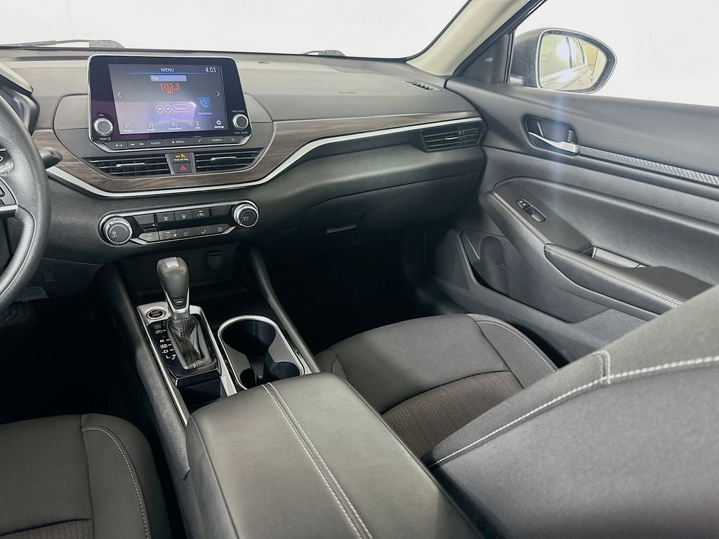 Used 2024 Gun Metallic Nissan 2.5 SV image 22