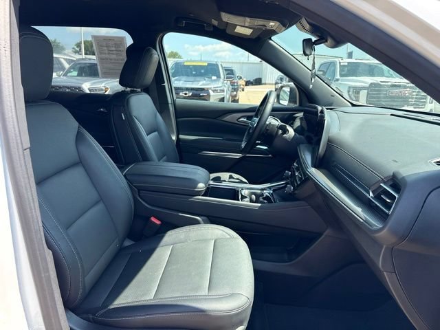 Used 2026 Summit White Chevrolet LT image 25