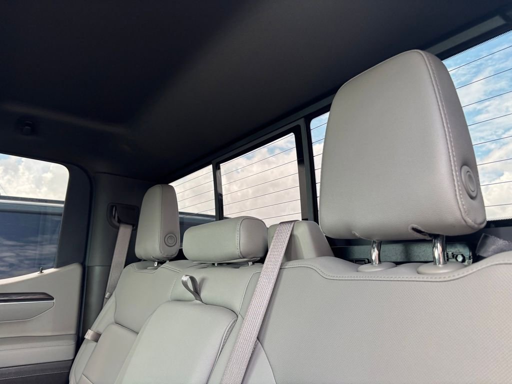 Used 2025 Silver GMC SLT image 25