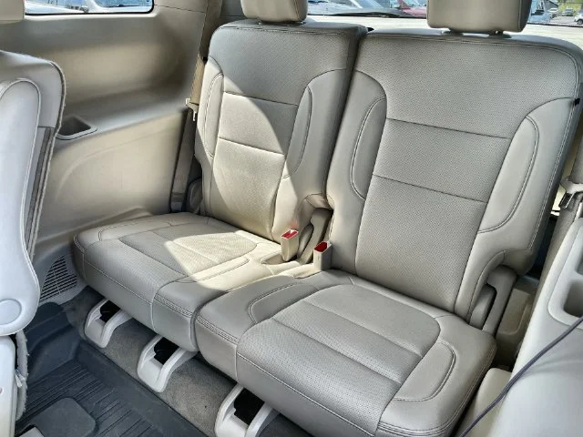 Used 2021 White GMC Denali image 28