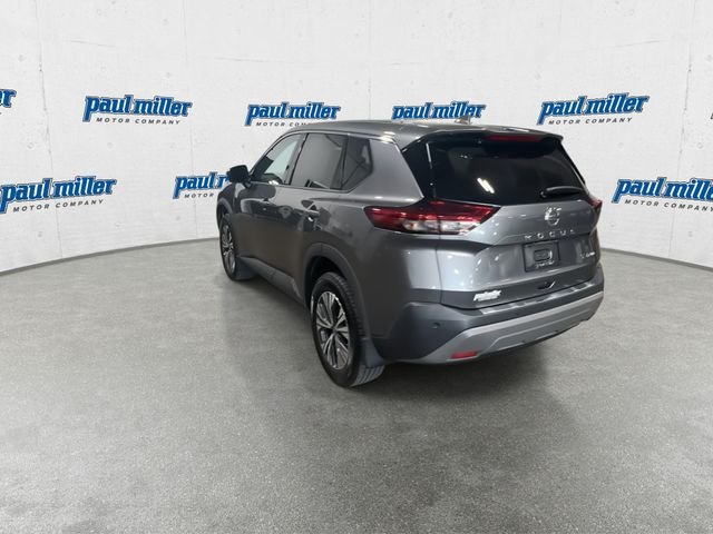 Certified Used 2021 Gun Metallic Nissan SV image 8