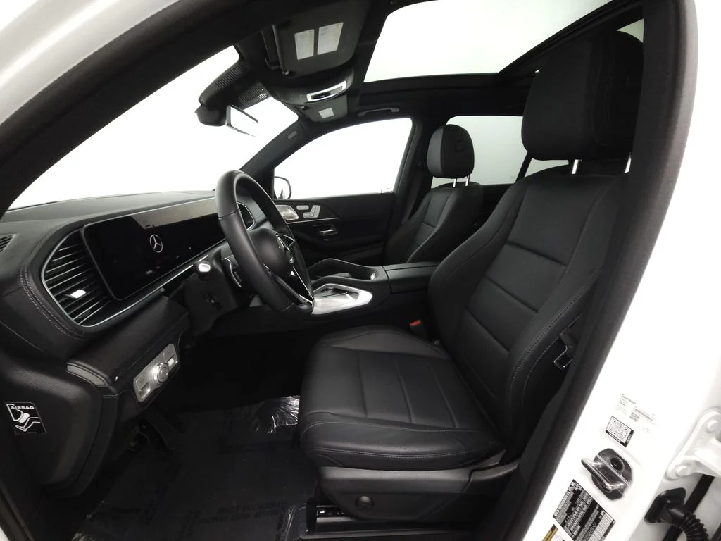 Used 2025 Polar White Mercedes-Benz GLE 450e image 8
