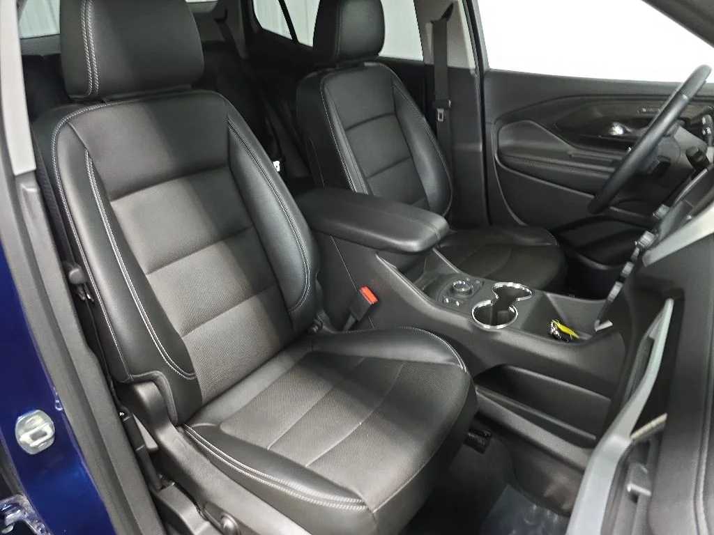 Used 2023 Blue GMC SLT image 14