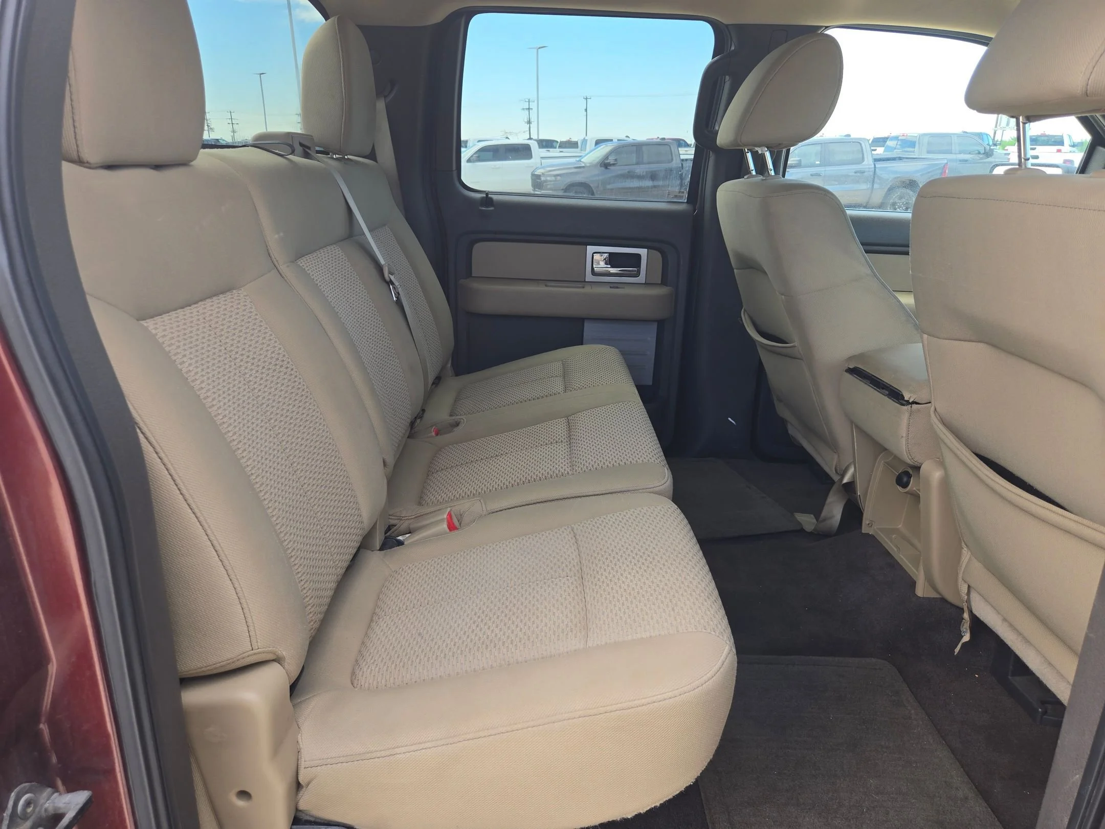 Used 2010 Red Ford XLT image 19