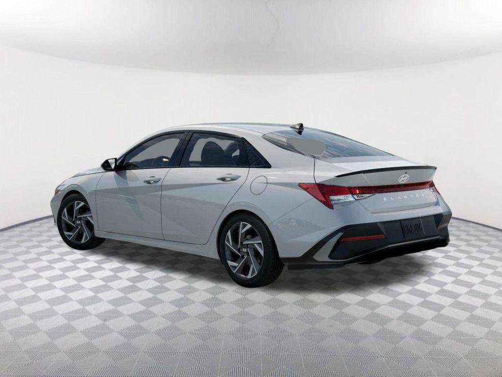 New 2026 White Hyundai SEL Sport Premium image 5