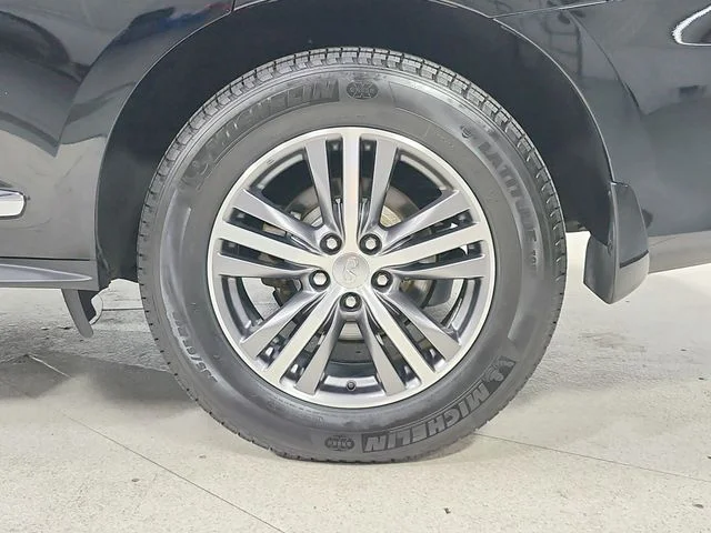 Used 2020 Black INFINITI LUXE image 49