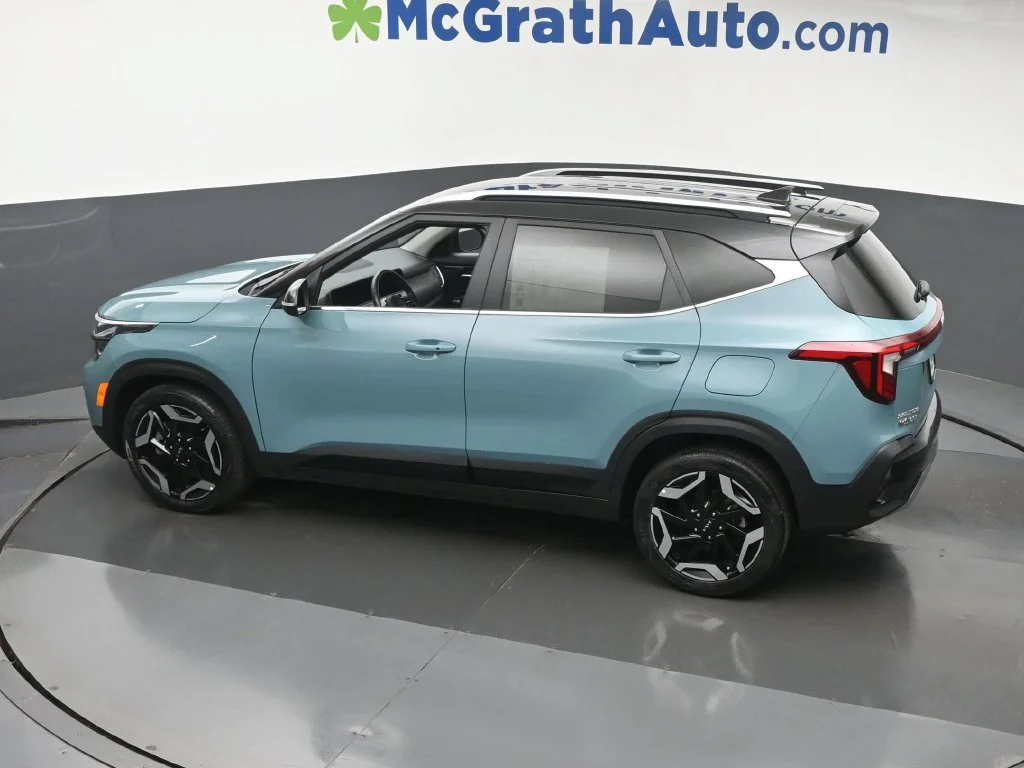 Certified Used 2024 Blue Kia SX image 23