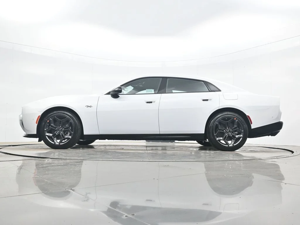 New 2026 White Knuckle Exterior Paint Dodge R/T image 43
