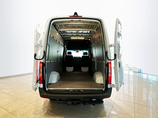 New 2026 Arctic White Mercedes-Benz Cargo 144 WB image 22