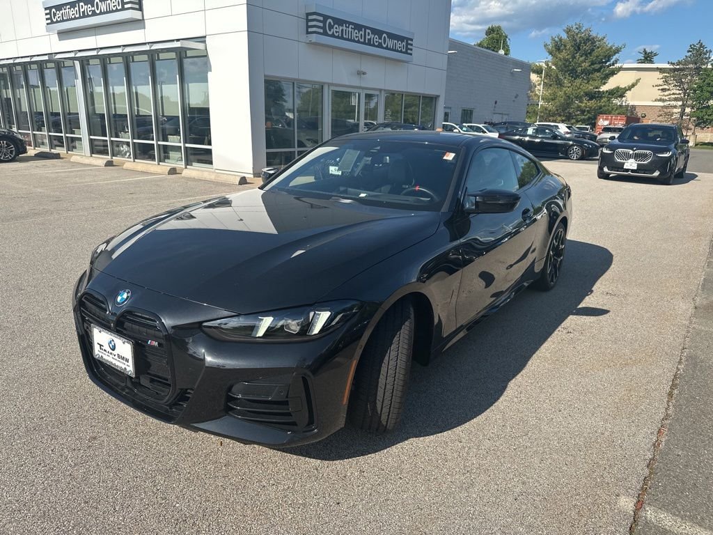 Used 2026 Black Sapphire Metallic BMW M440i xDrive image 3