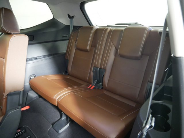 Used 2023 Pure White Volkswagen SE image 14