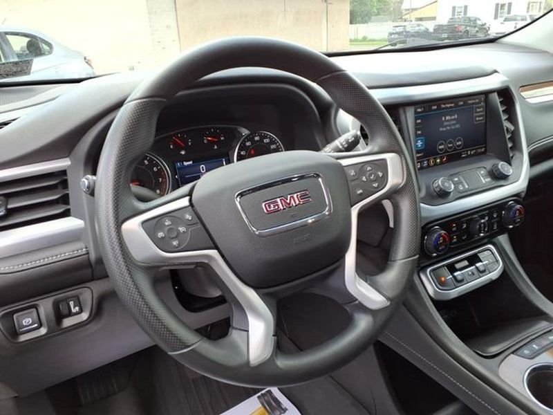 Used 2023 Ebony Twilight Metallic GMC SLE image 11