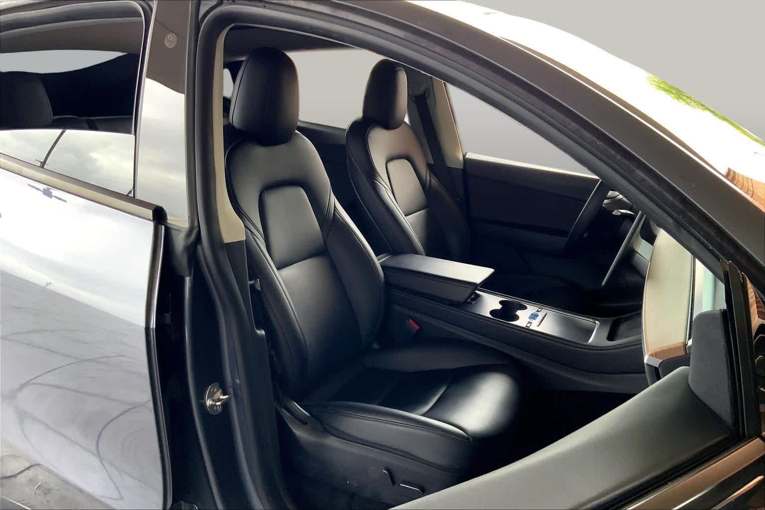 Used 2022 Deep Blue Metallic Tesla Performance image 8