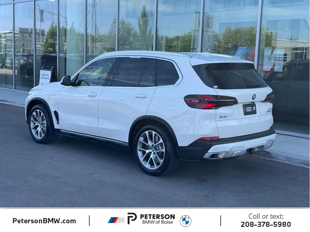 Used 2024 White BMW xDrive50e image 3