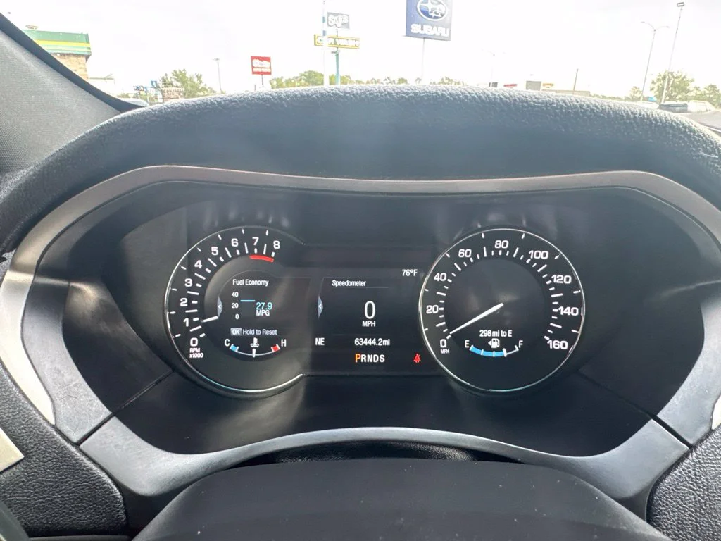 Used 2020 Silver Lincoln Standard image 20
