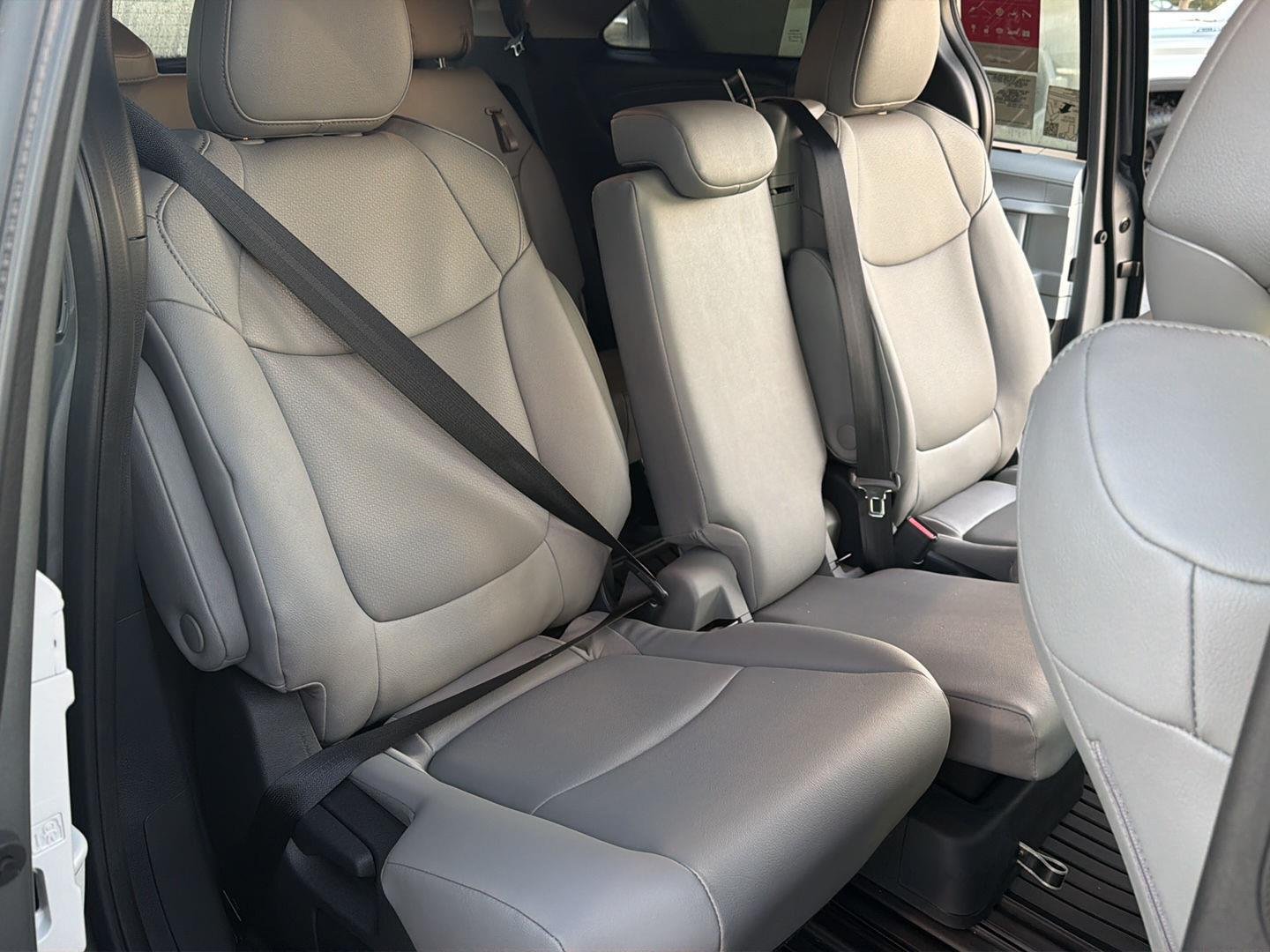 New 2026 Heavy Metal Toyota XLE 8-Passenger image 14