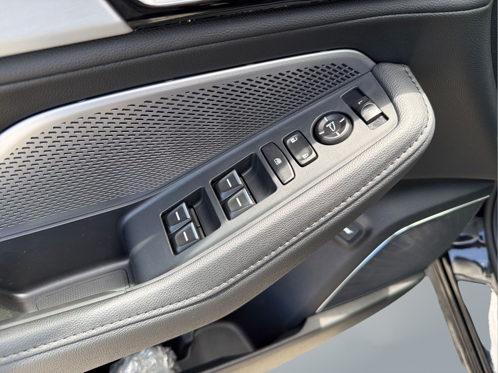 New 2026 Majestic Black Pearl Acura Base image 28
