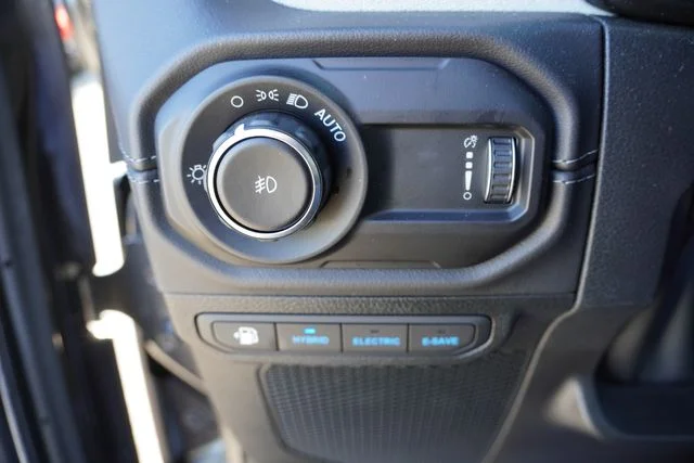 Certified Used 2025 Gray Jeep Sahara 4xe image 22