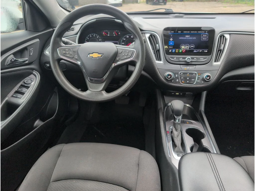 Used 2024 WHITE Chevrolet 4dr Sdn 1LT image 31