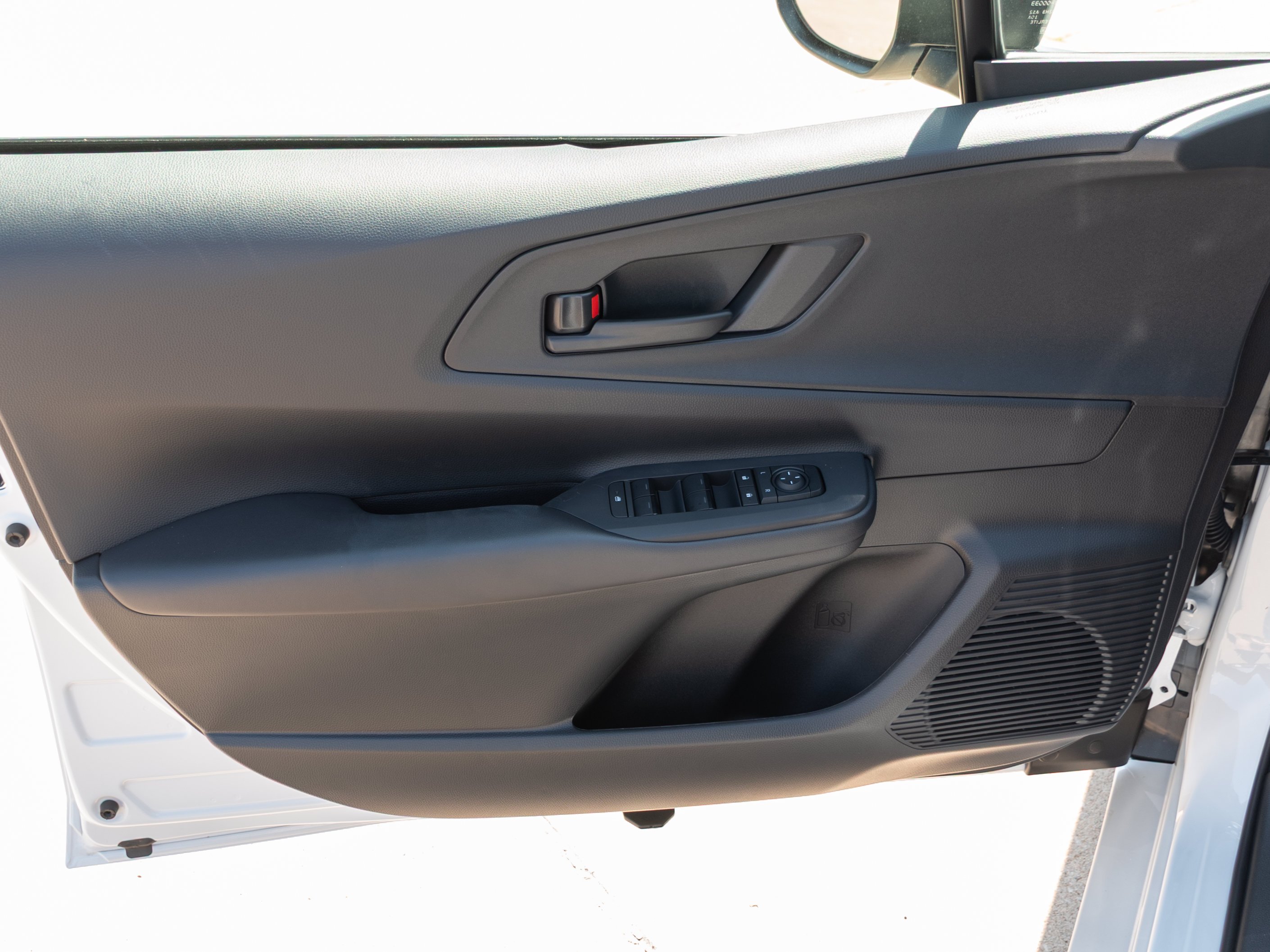 New 2026 Wind Chill Pearl <sup>1</sup> Toyota  SE image 9