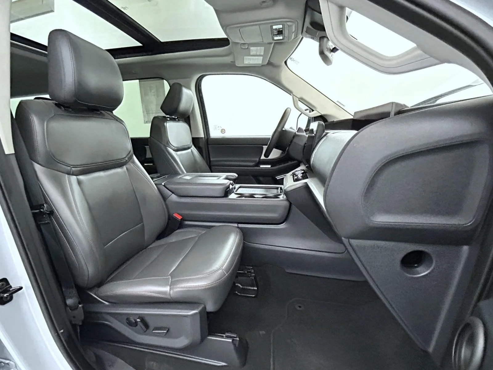 Used 2025 Silver Ford Active image 15