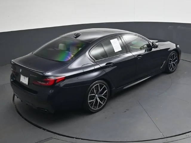 2023 BMW 5 Series M550i - Photo 25